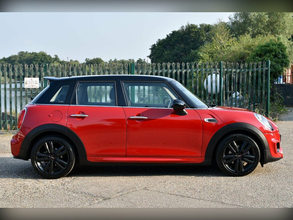 Mini Hatch 1.5 Cooper D Chili Pack 20 Tax 80 Mpg Black #23