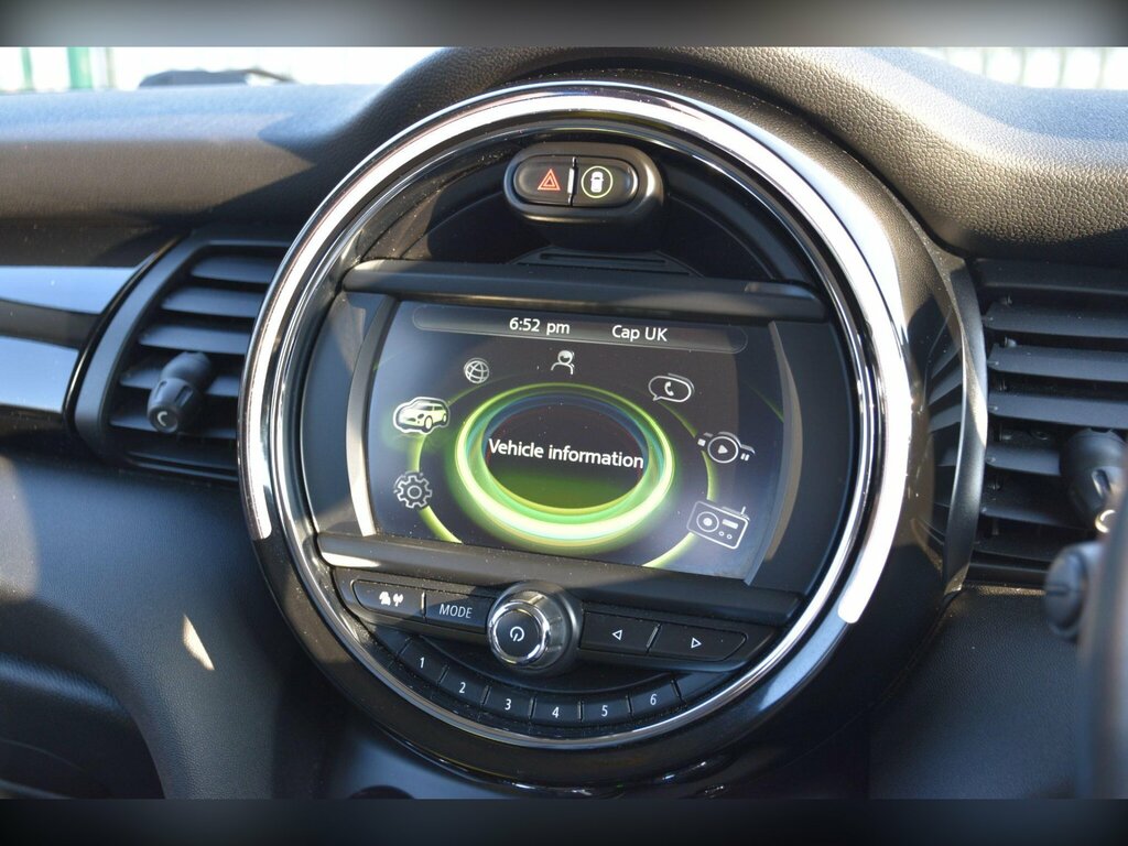 Mini Hatch 1.5 Cooper D Chili Pack 20 Tax 80 Mpg Black #56