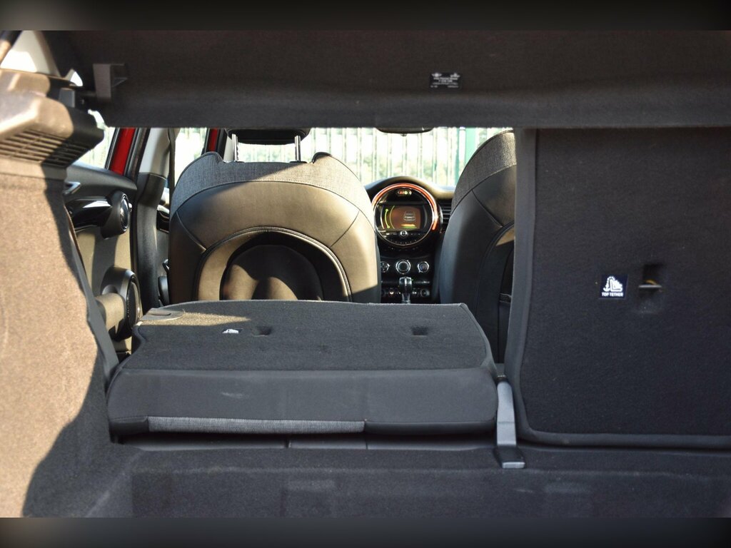 Mini Hatch 1.5 Cooper D Chili Pack 20 Tax 80 Mpg Black #63