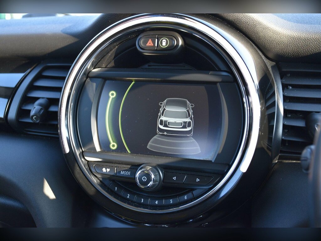 Mini Hatch 1.5 Cooper D Chili Pack 20 Tax 80 Mpg Black #55