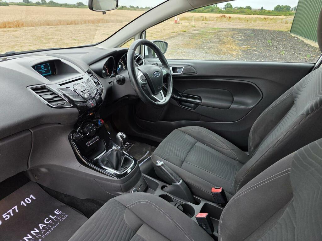 Ford Fiesta Zetec SK15YPY White #3