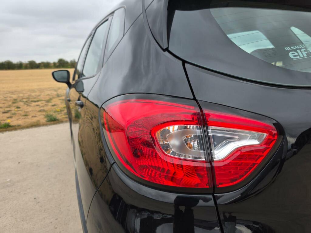 Renault Captur 0.9 Dynamique S Medianav Energy Tce Ss 90 Bhp Black #12