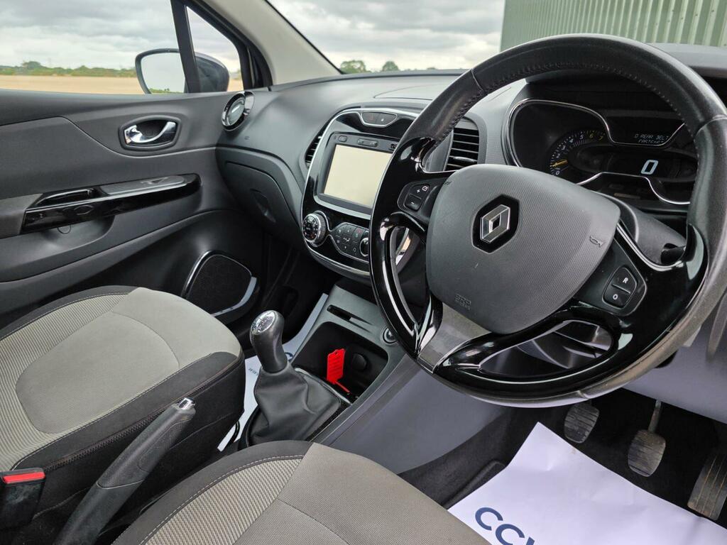Renault Captur Dynamique Medianav Black #3