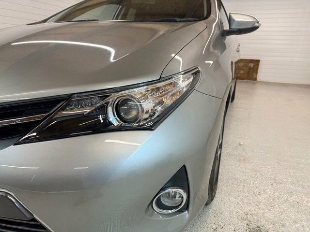 Toyota Auris 1.8 Vvt-h Icon Plus Hatchback Hybrid Cv Grey #4