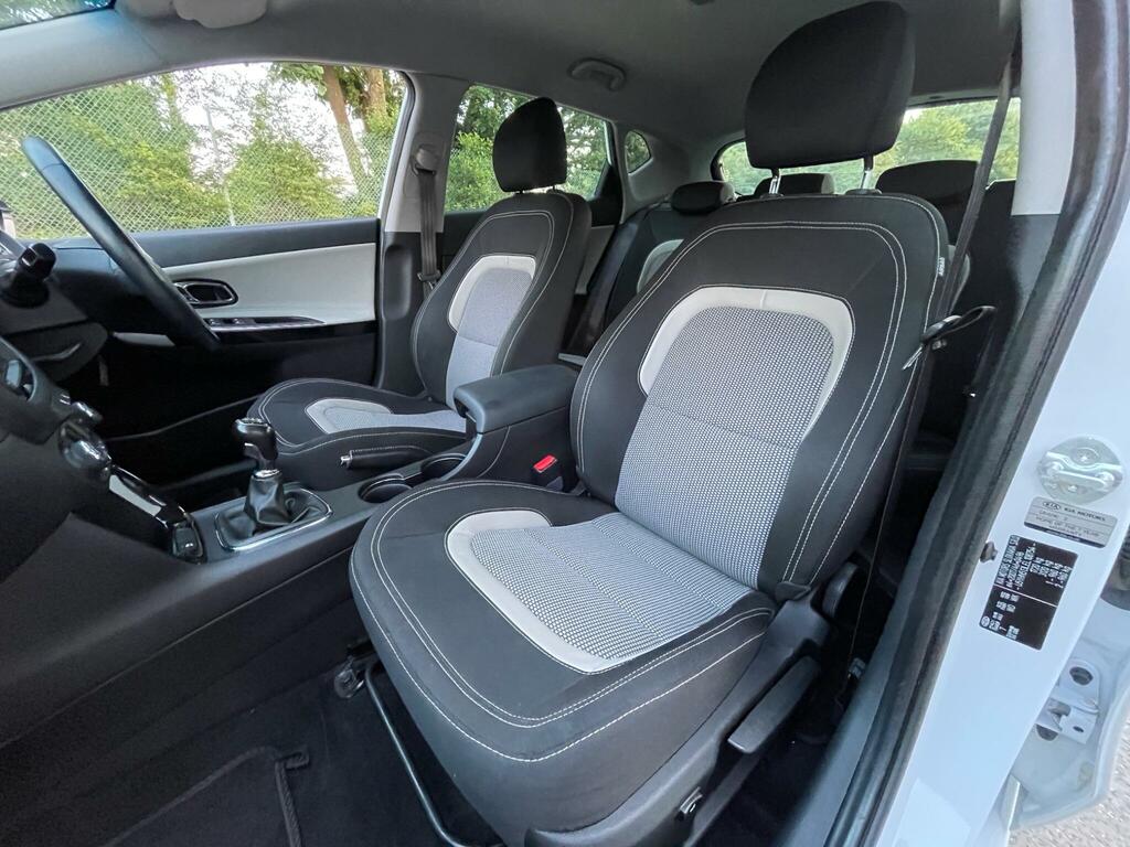 Kia Ceed Petrol  #6