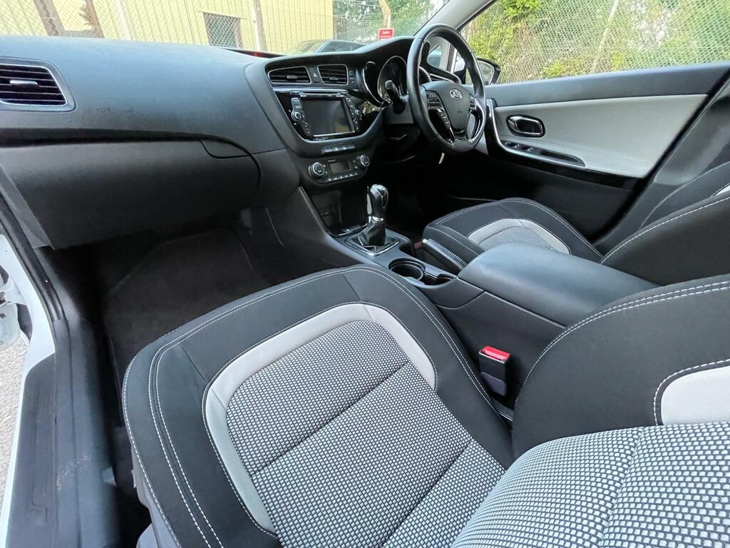 Kia Ceed Petrol  #5