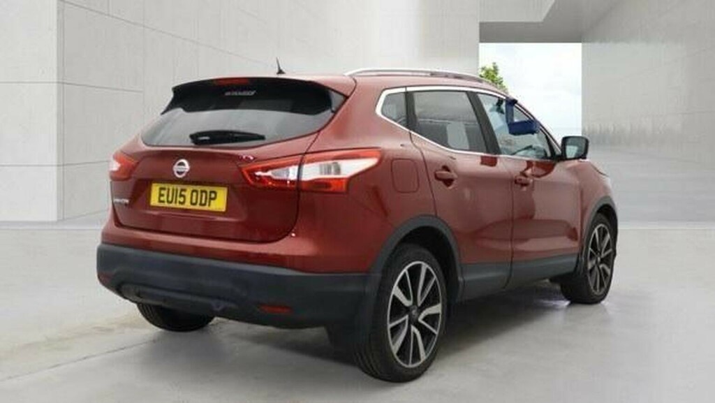 Nissan Qashqai Suv 1.2 Dig-t Tekna Xtron 2Wd Euro 6 Ss 20 Red #3