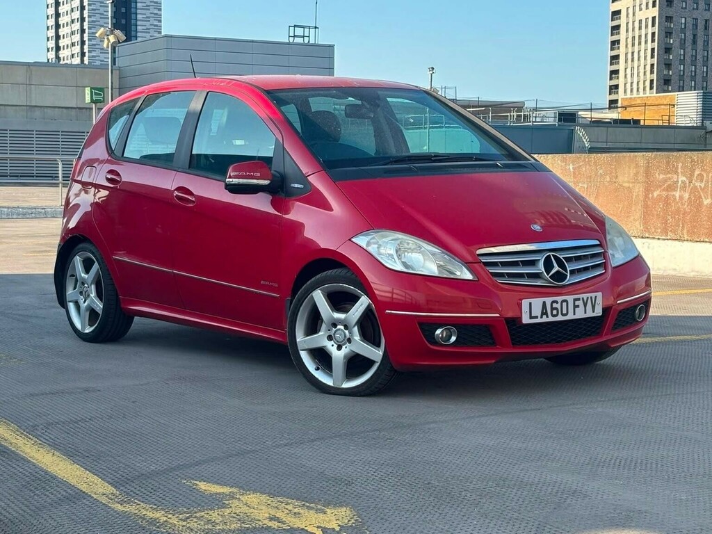 Mercedes-Benz A Class Hatchback 1.5 A160 Blueefficiency Avantgarde Se Red