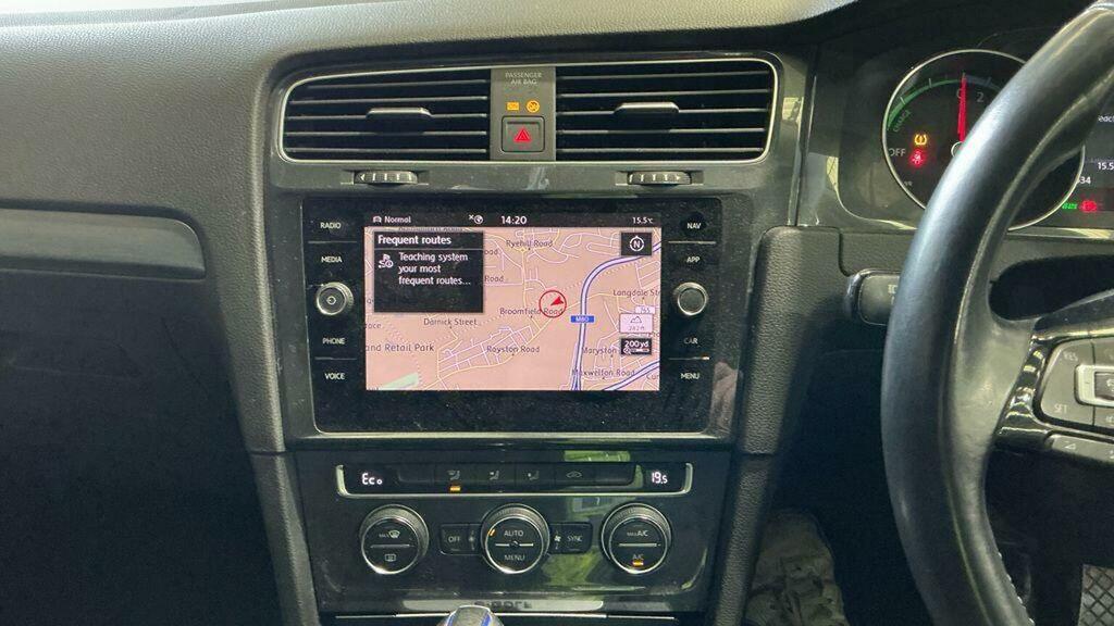 Volkswagen e-Golf 35.8Kwh E-golf Silver #13