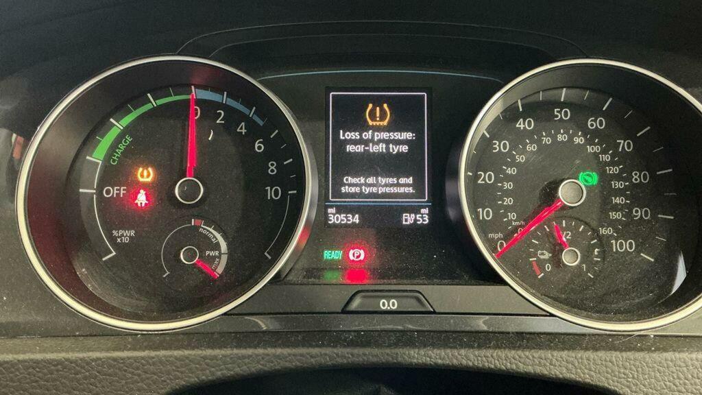 Volkswagen e-Golf 35.8Kwh E-golf Silver #12