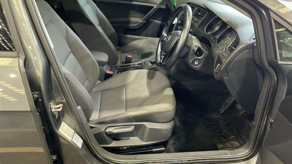 Volkswagen e-Golf 35.8Kwh E-golf Silver #11