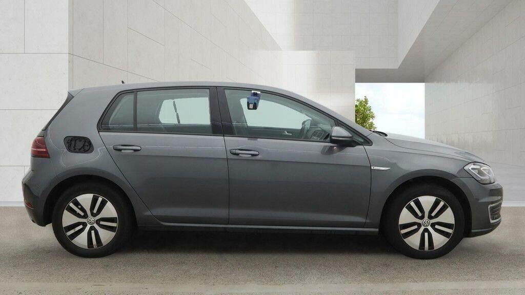 Volkswagen e-Golf 35.8Kwh E-golf Silver #7