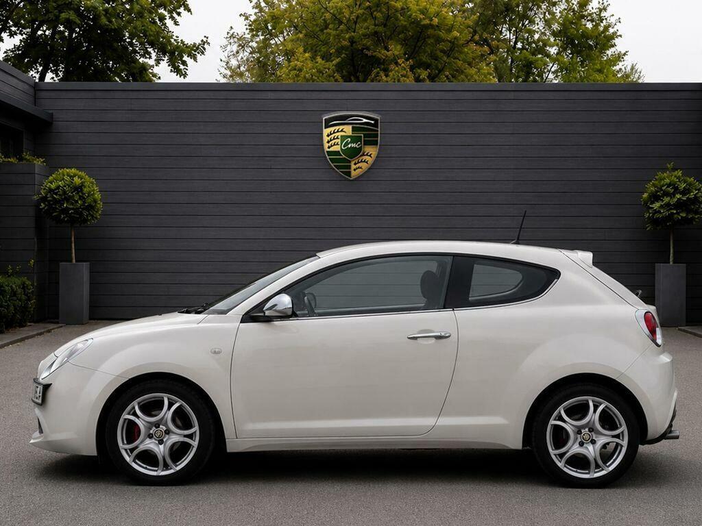 Alfa Romeo MiTo Hatchback Red #8