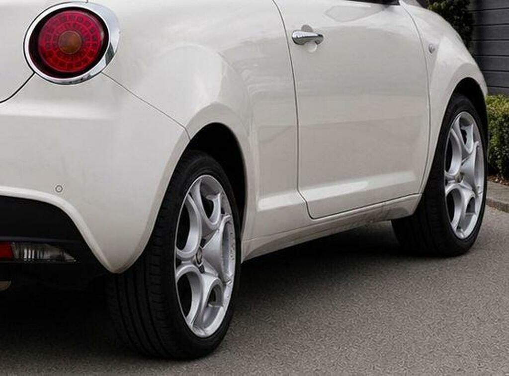 Alfa Romeo MiTo Hatchback Red #20
