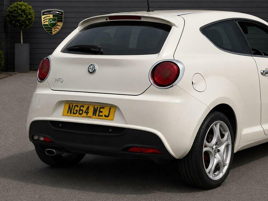 Alfa Romeo MiTo Hatchback Red #9