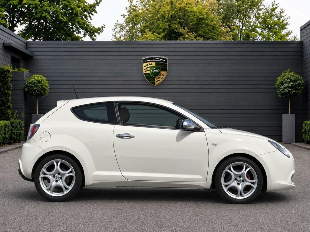 Alfa Romeo MiTo Hatchback Red #7