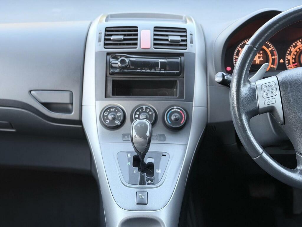 Toyota Auris 2.0 D-4d Tr Silver #30