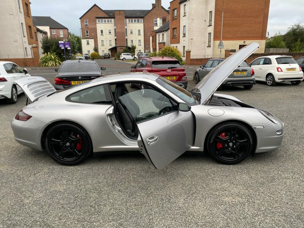 Porsche 911 997 C4s Black #16