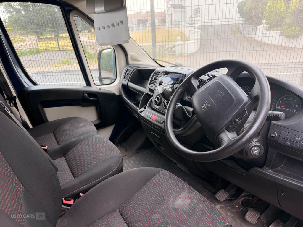 Peugeot Boxer 3.0 Hdi Chassis Cab 180Ps White #4