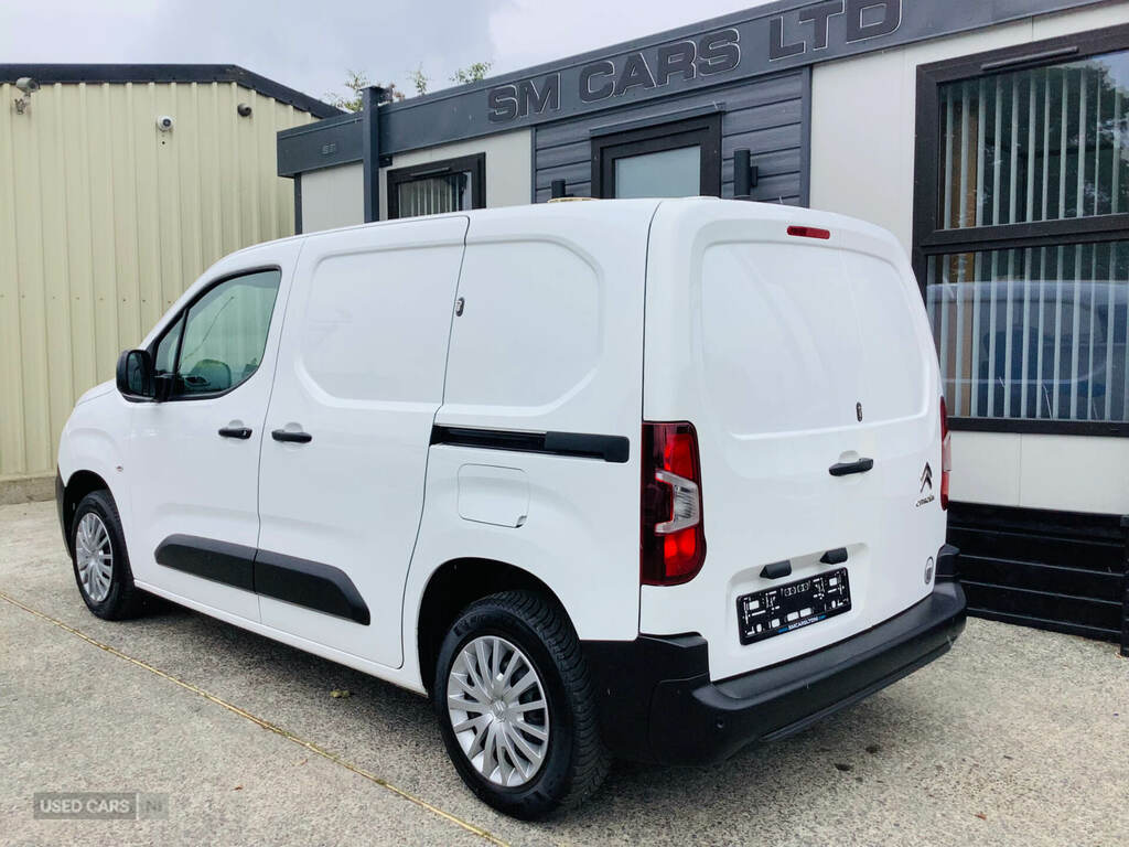 Citroen Berlingo Diesel White #12