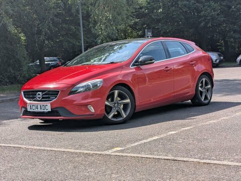 Volvo V40 1.6 V40 R-design AC14ADC Red #3