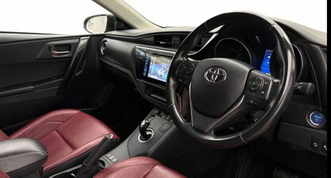 Toyota Auris 1.8 Auris Design Red #5