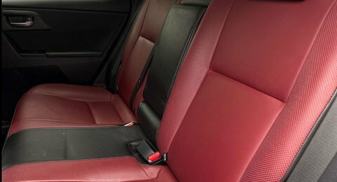 Toyota Auris 1.8 Auris Design Red #6