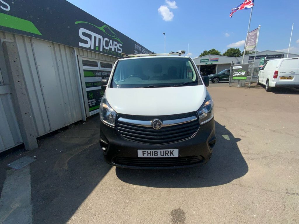 Vauxhall Vivaro Mpv FH18URK White #5