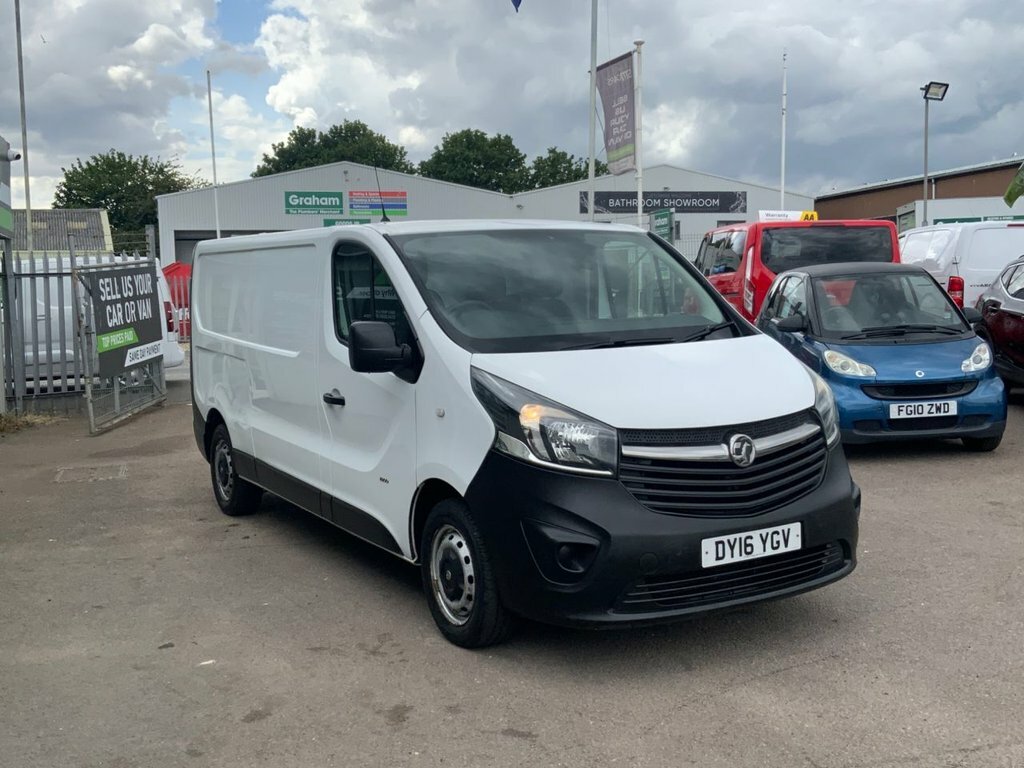 Vauxhall Vivaro Mpv White #5