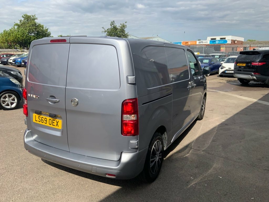 Vauxhall Vivaro 1.5L Sportive Grey #4