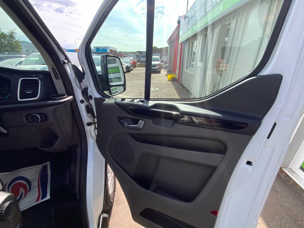 Ford Transit Custom 2L Limited YR23VZB White #6