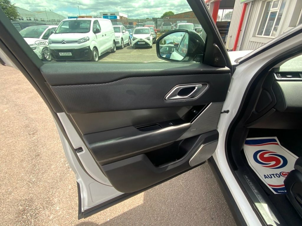 Land Rover Range Rover Velar 2L Se White #3
