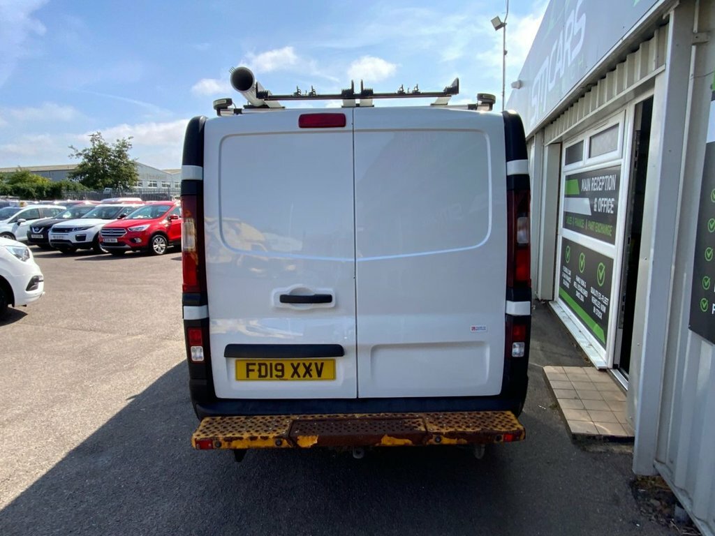 Vauxhall Vivaro Mpv FD19XXV White #3