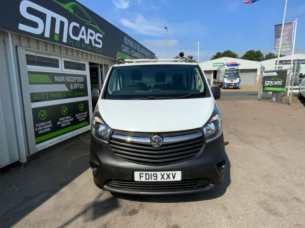 Vauxhall Vivaro Mpv FD19XXV White #4