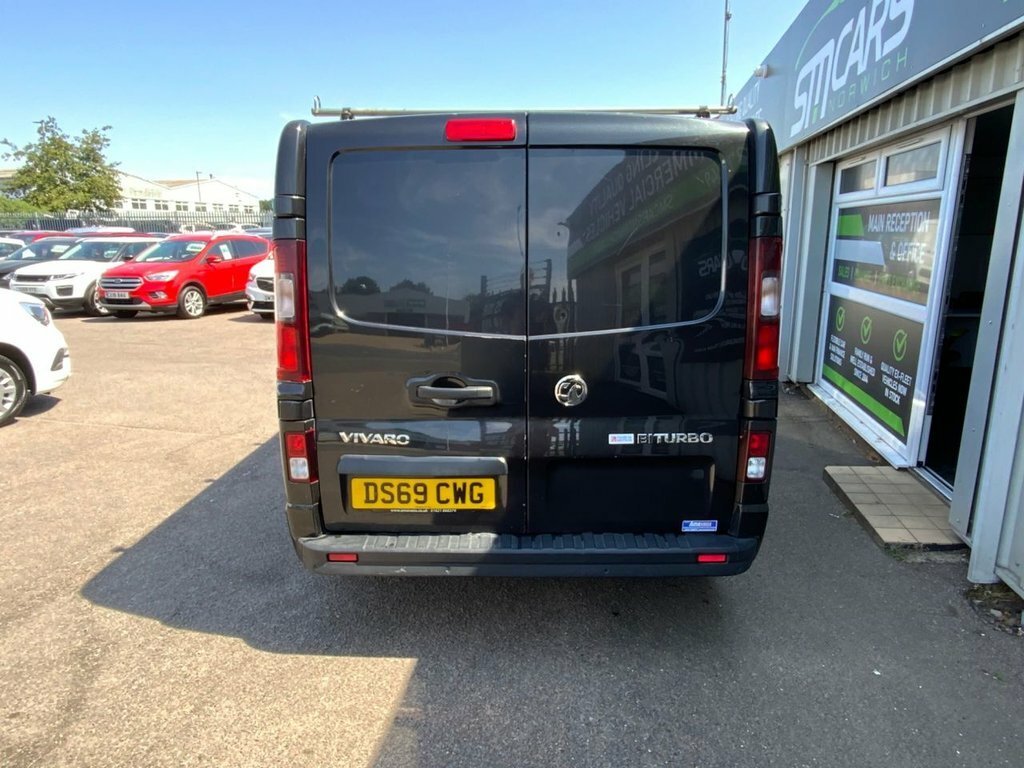 Vauxhall Vivaro 1.6L Sportive DS69CWG Black #4