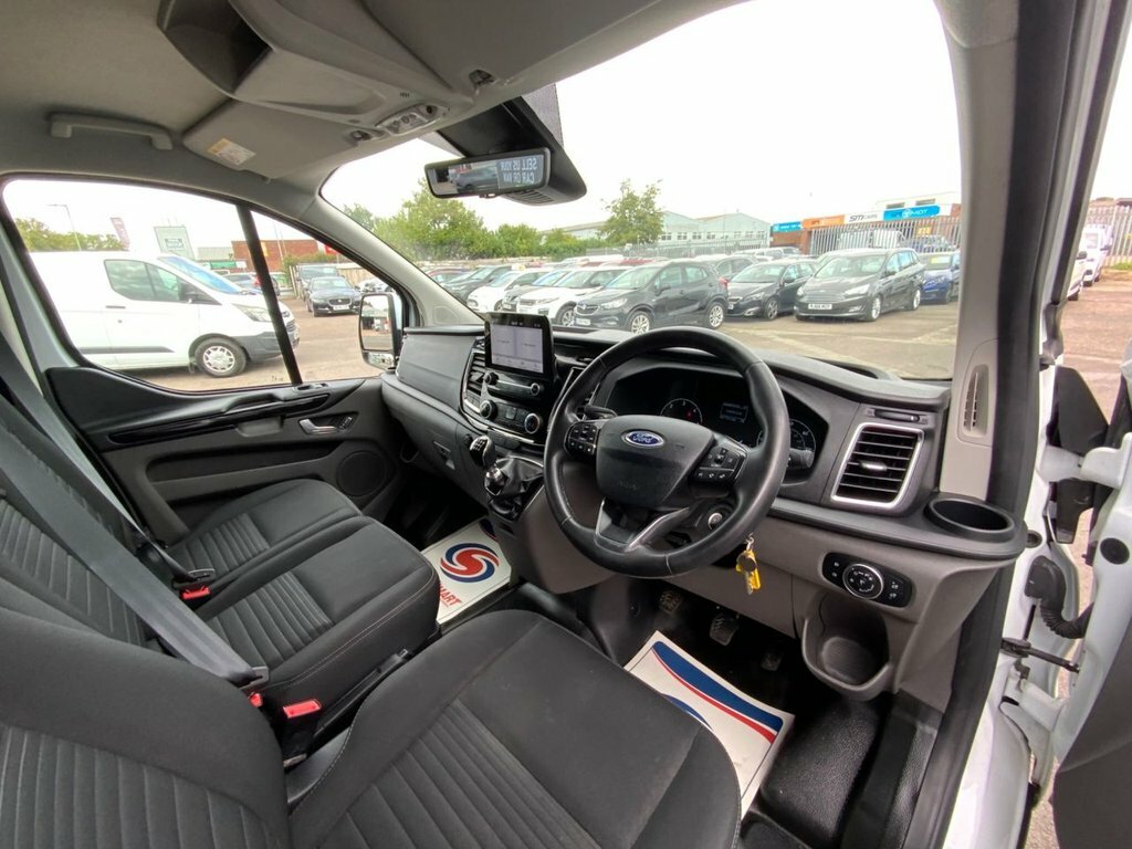 Ford Transit Custom 2L Limited MF72ZXW White #2