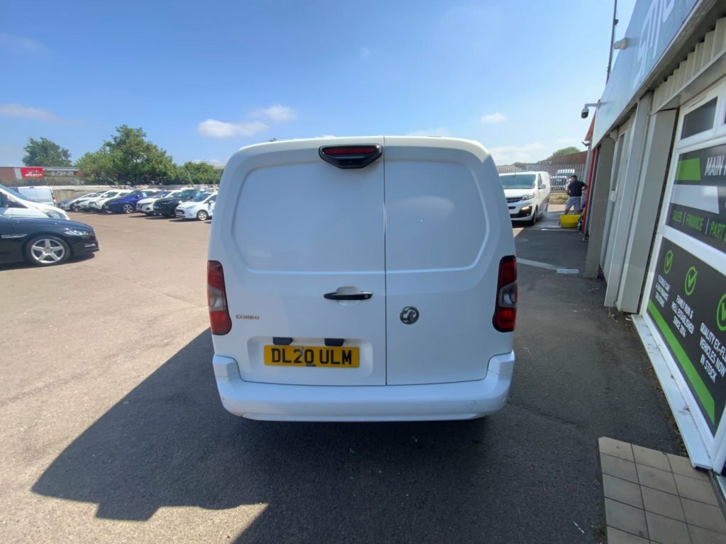 Vauxhall Combo 1.5L Sportive White #3