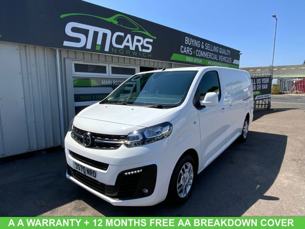Vauxhall Vivaro 1.5L Sportive White
