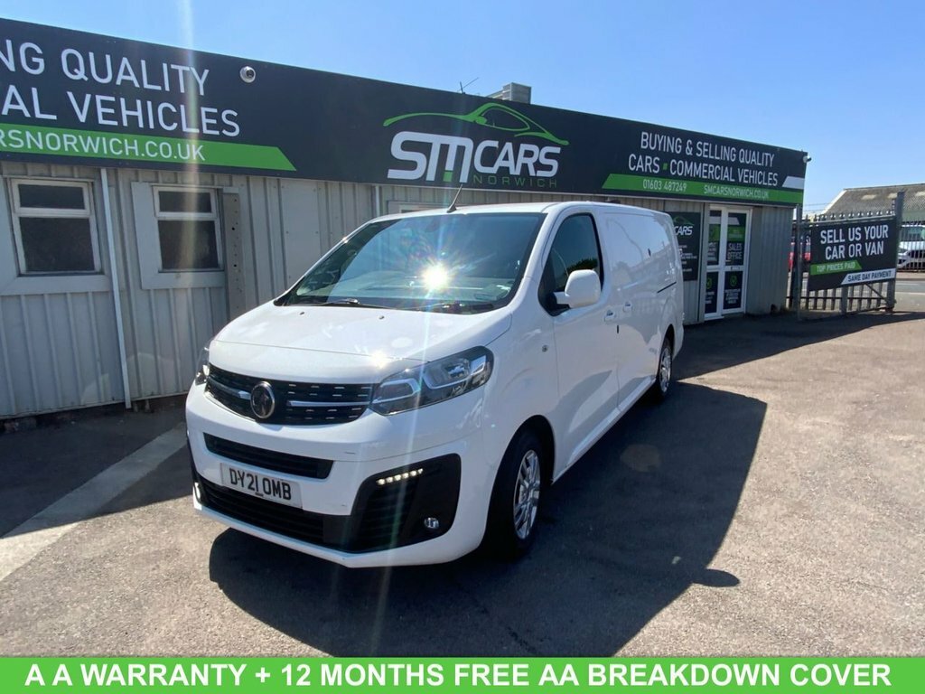 Vauxhall Vivaro 1.5L Sportive White
