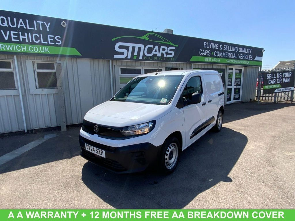 Vauxhall Combo 1.5L Prime White