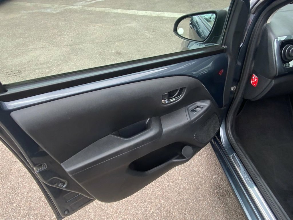 Toyota Aygo 1L X-press Grey #2