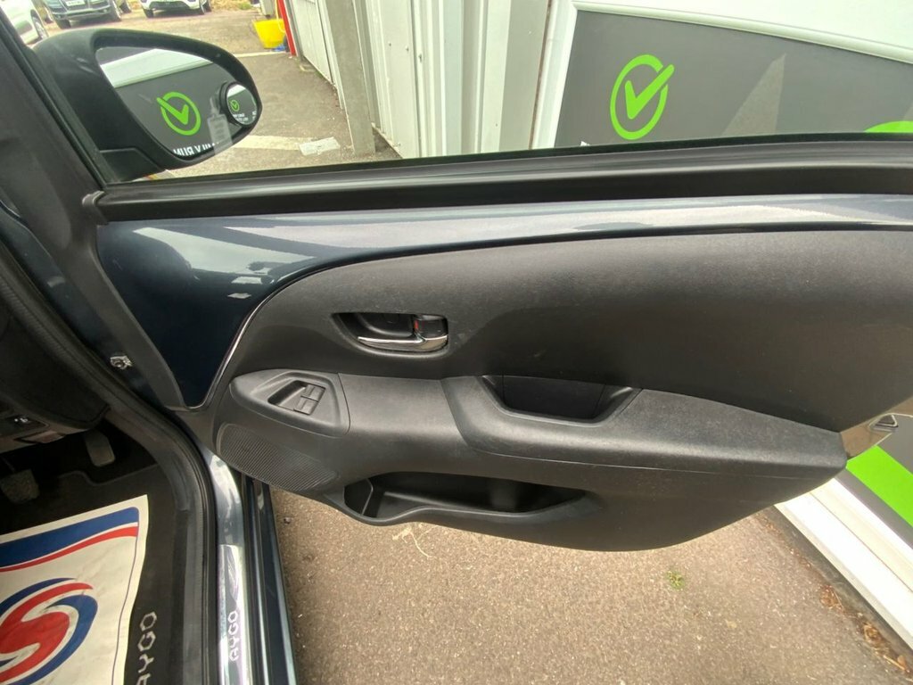 Toyota Aygo 1L X-press Grey #6