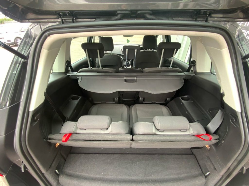 Ford Grand C-Max Titanium X Red #8