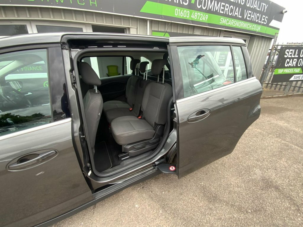 Ford Grand C-Max Titanium X Red #11