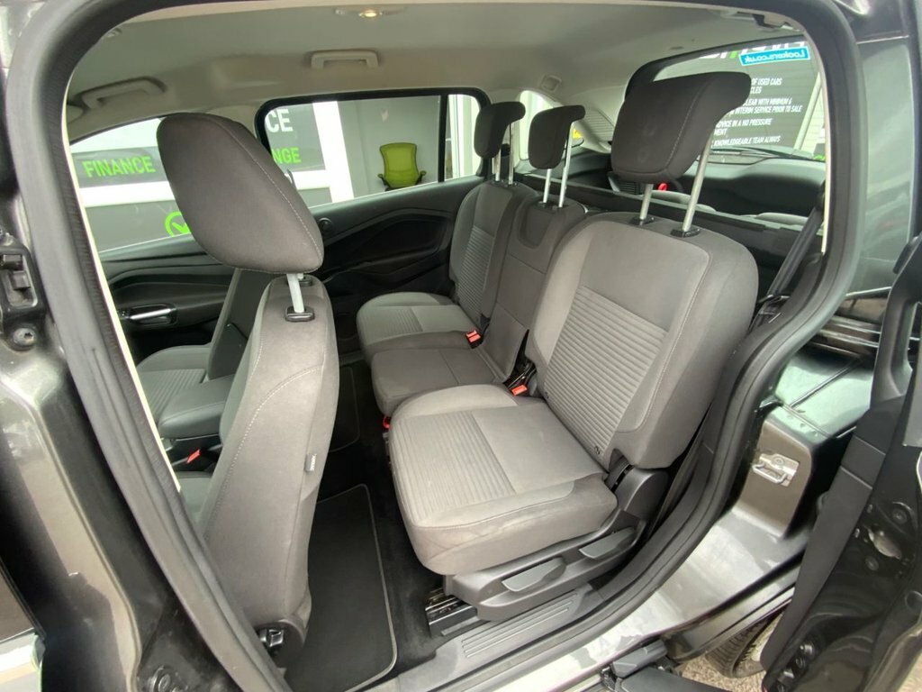 Ford Grand C-Max Titanium X Red #10