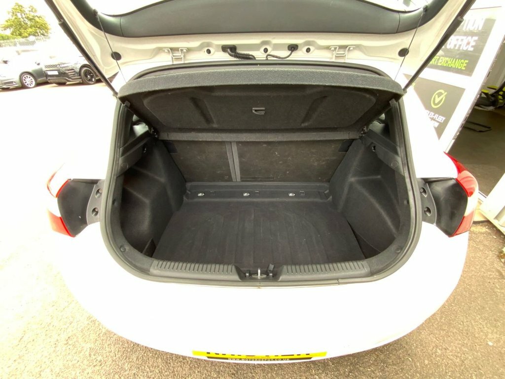 Hyundai I30 1.6L Active White #5