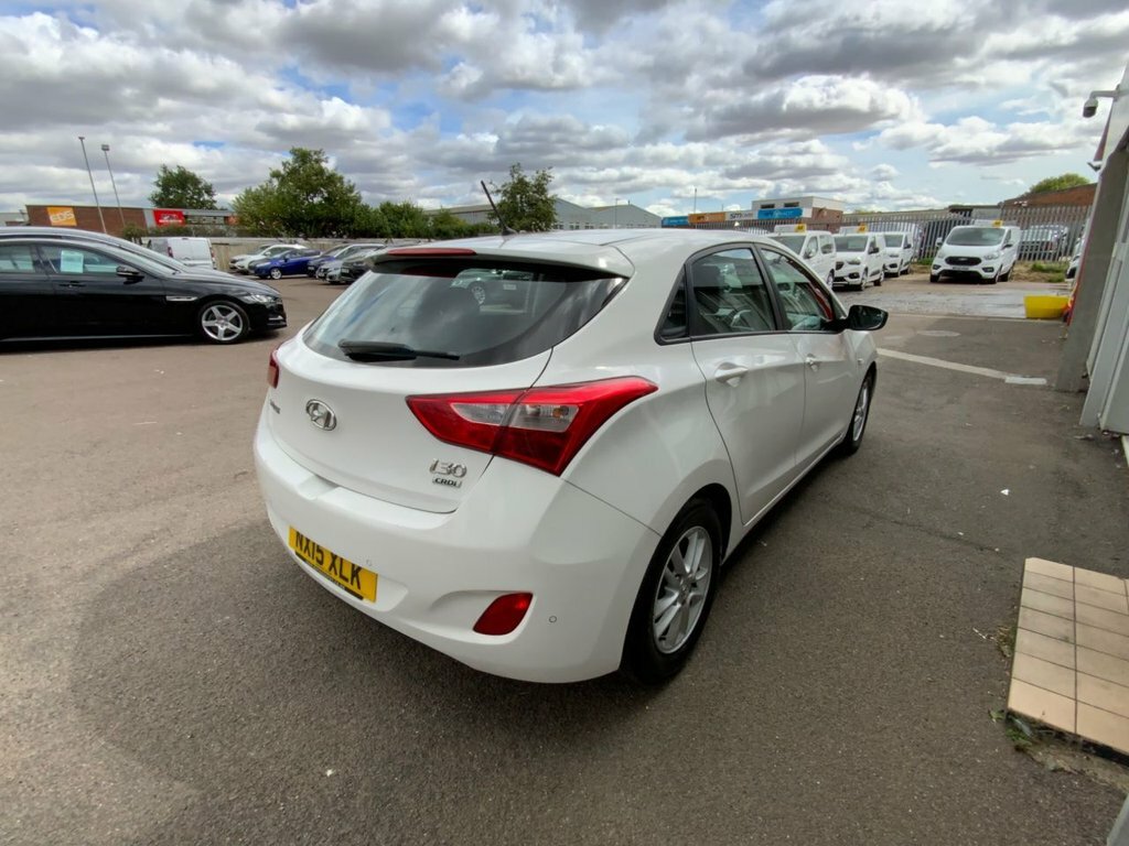 Hyundai I30 1.6L Active White #3