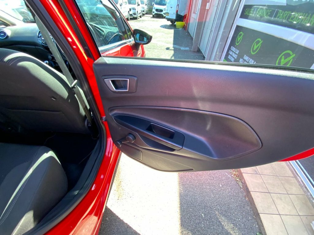 Ford Fiesta 1.5L Titanium Red #6