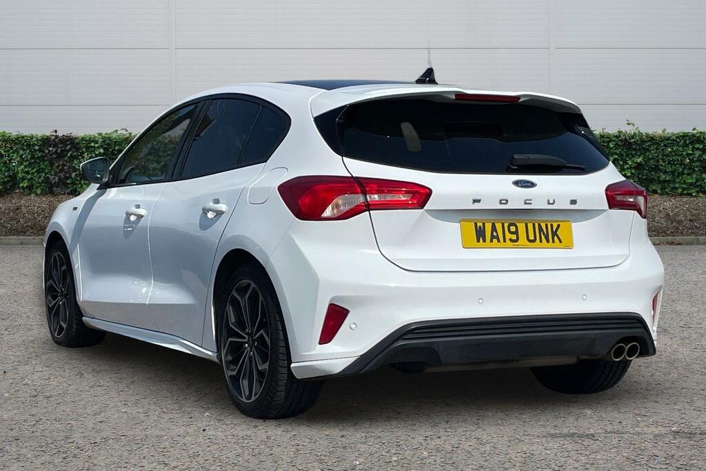 Ford Focus 1.0 Ecoboost 125 St-line X WA19UNK White #2