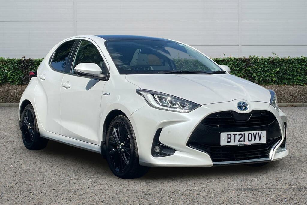 Toyota Yaris 1.5 Hybrid Excel Cvt White
